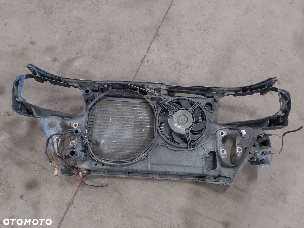 PAS PRZEDNI WZMOCNIENIE CZOŁOWE + CHŁODNICA WODY AUDI A4 B5 1.6 8V - 4