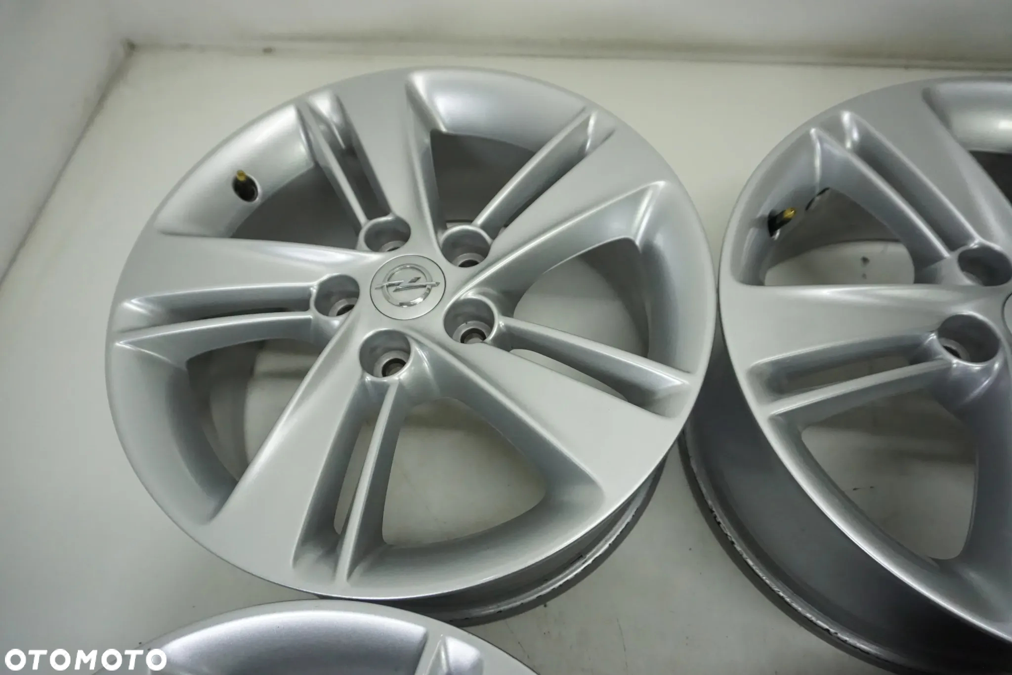 FELGI ALUMINIOWE 17 OPEL ASTRA J INSIGNIA B ZAFIRA ANTARA CHEVROLET ORLANDO CRUZE CAPTIVA VOLT  5X115 CZUJNIKI - 5