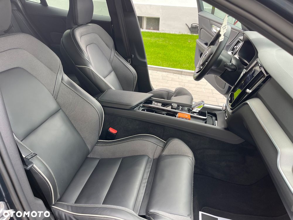 Volvo S60 B4 B Ultimate Dark - 22