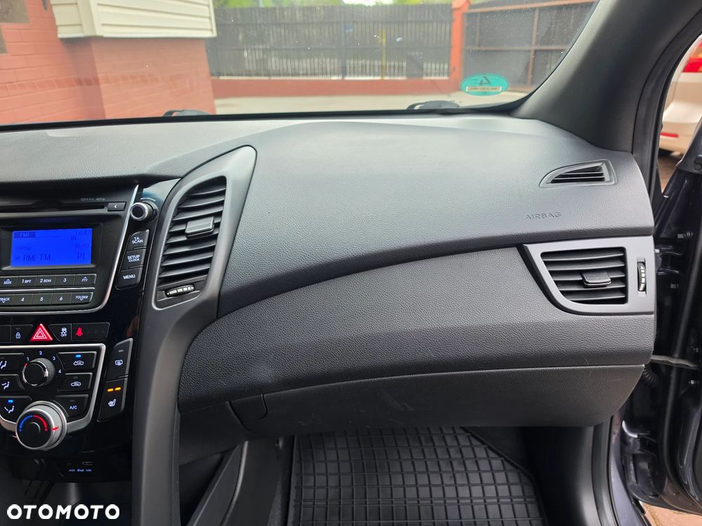 Hyundai i30 blue 1.6 GDI Passion - 20
