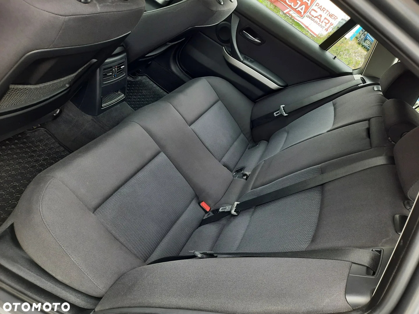 BMW Seria 3 318d DPF Touring Edition Sport - 18