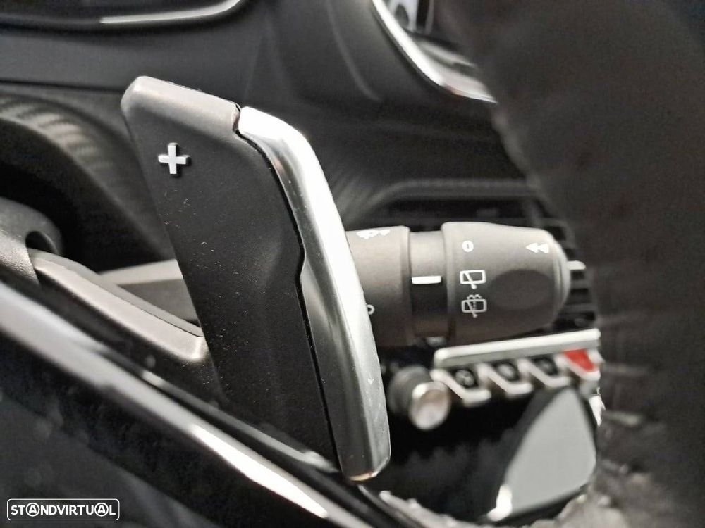 Peugeot 208 1.2 PureTech Allure EAT8 - 15