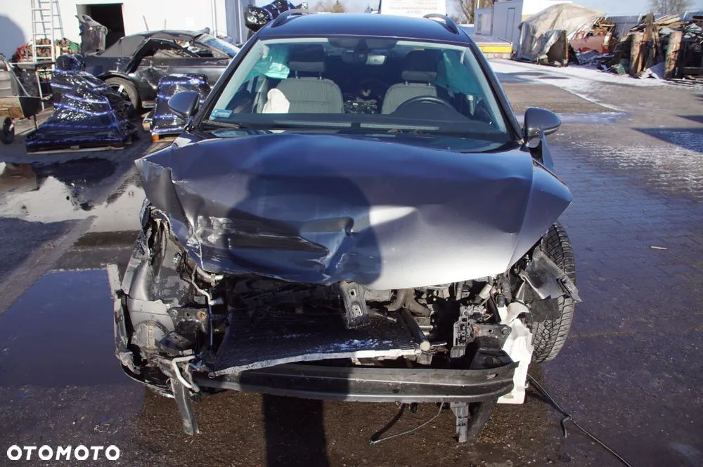 SKUP AUT MOTOCYKLI MASZYN ROLNICZYCH 692324777 ZŁOMOWANIE STACJA DEMONTAŻU POJAZDÓW AUTOSTROISZ LIPNO POJAZD NA CZĘŚCI GOLF 7 1.4 TSI 150 KM CZDA SKRZYNIA RSW LAKIER LR7H - 13