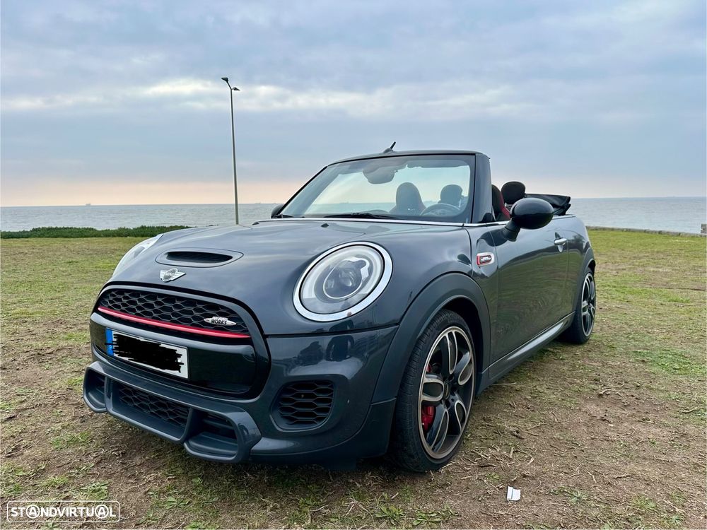MINI Cabrio John Cooper Works - 2
