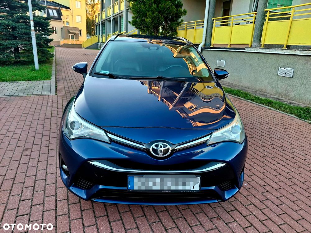 Toyota Avensis 2.0 D-4D Premium - 6