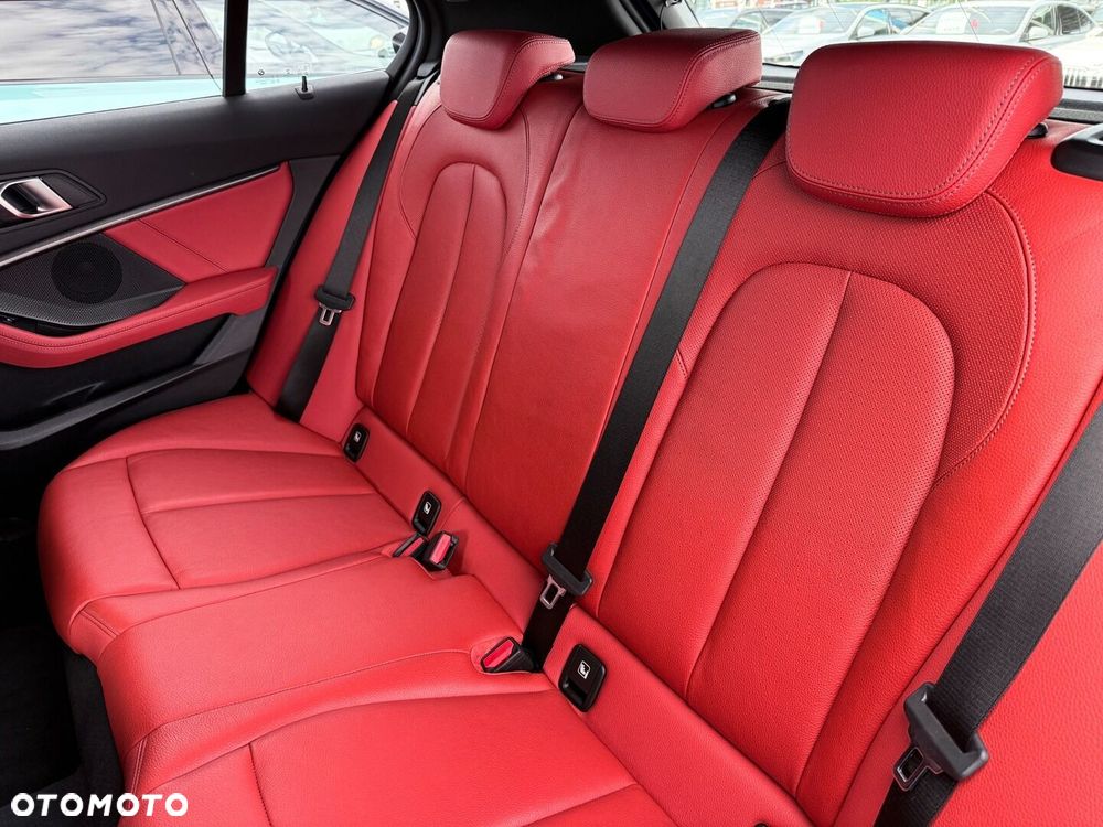 BMW Seria 1 118i M Sport - 31