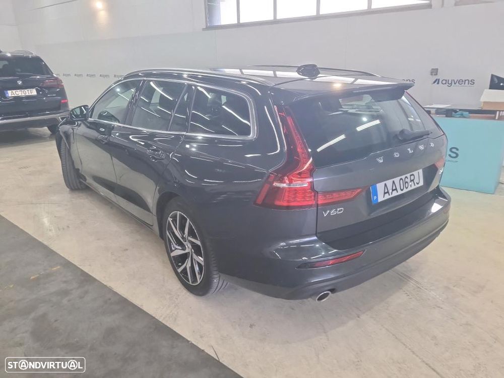 Volvo V60 2.0 T8 AWD TE Momentum Plus - 3
