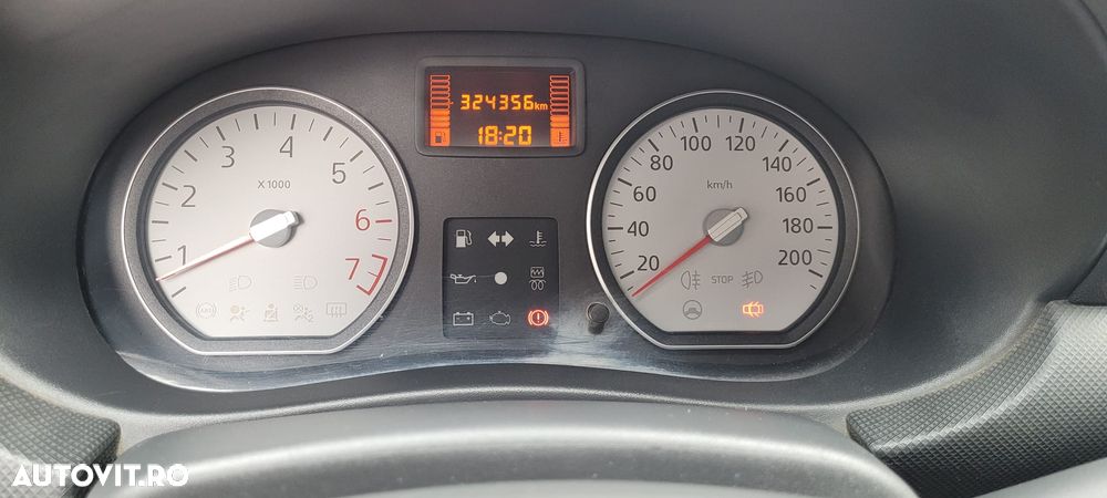 Dacia Logan 1.6 Prestige - 7
