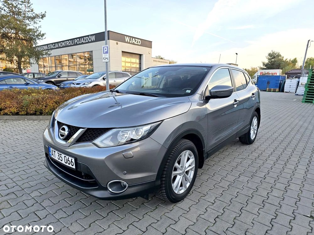2015 Nissan Qashqai 1.6 DIG-T N-Connecta, photograph 1