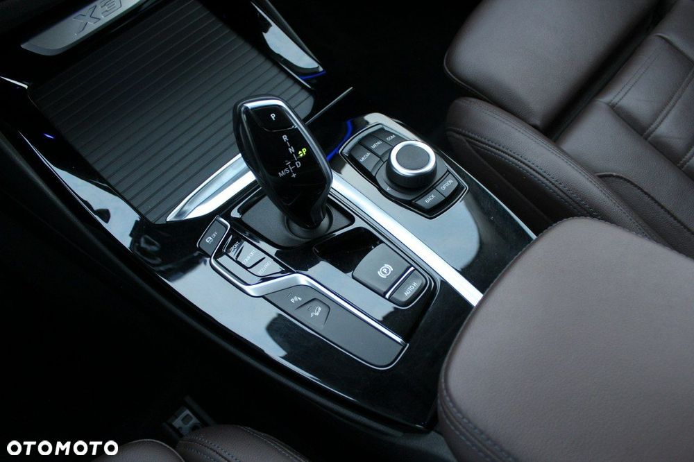 BMW X3 xDrive20i xLine - 29