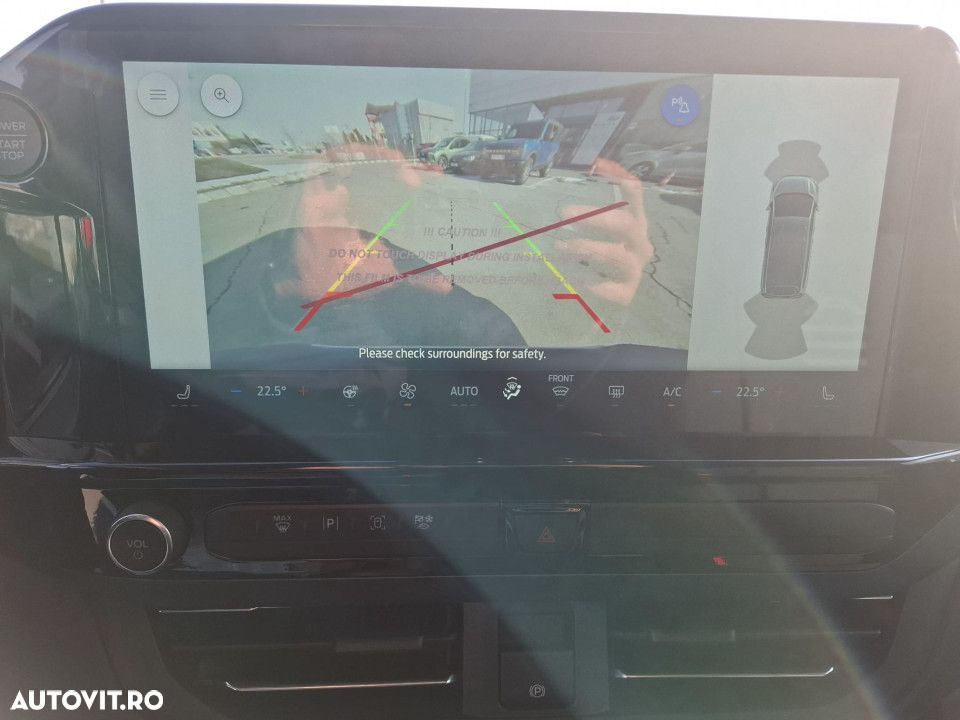 Ford Tourneo Custom - 16