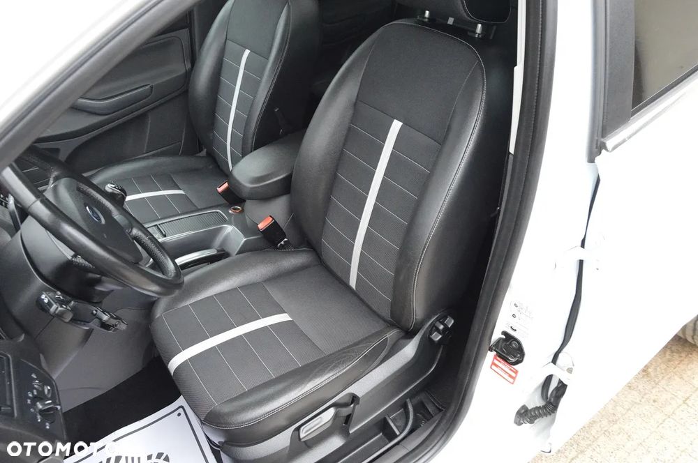 Ford Kuga 2.0 TDCi 4WD Titanium - 23