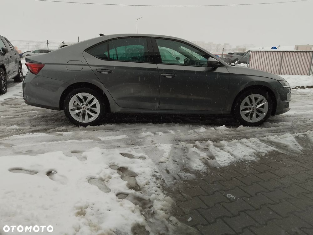 Skoda Octavia 1.5 TSI mHEV DSG Selection - 4