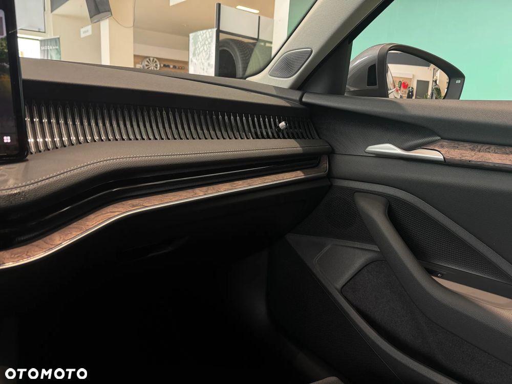 Skoda Superb 2.0 TDI SCR 4x4 L&K DSG - 15