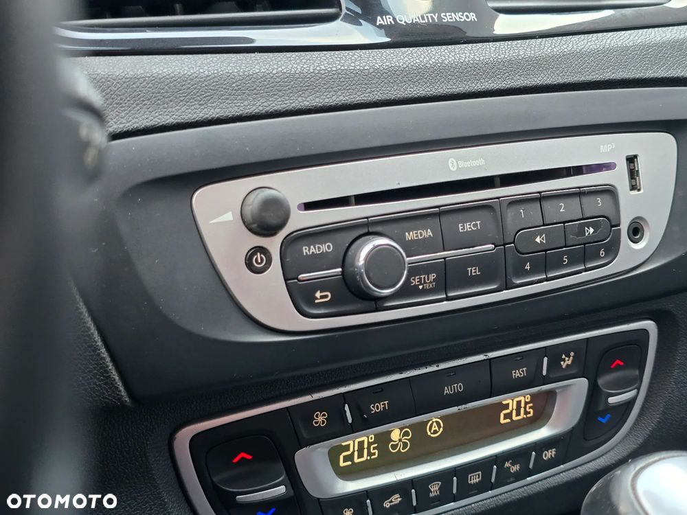 Renault Scenic 2.0 16V 140 CVT Luxe - 17