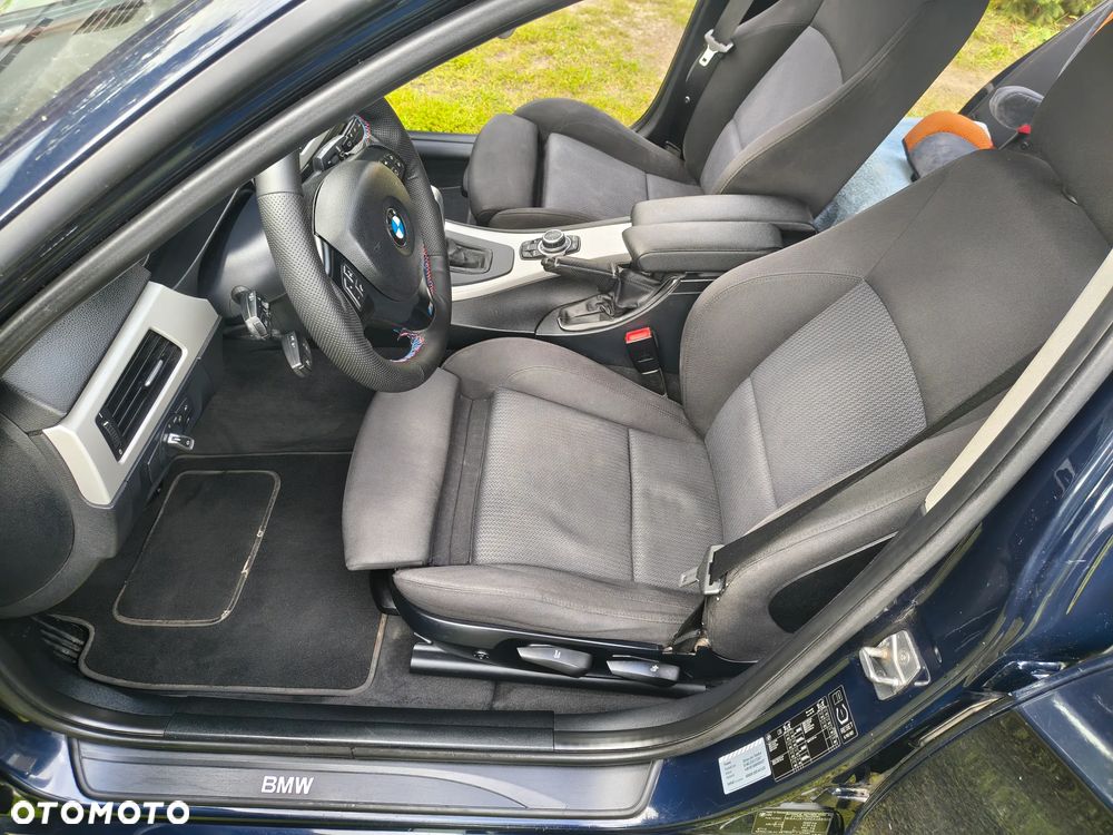 BMW Seria 3 318d DPF - 30