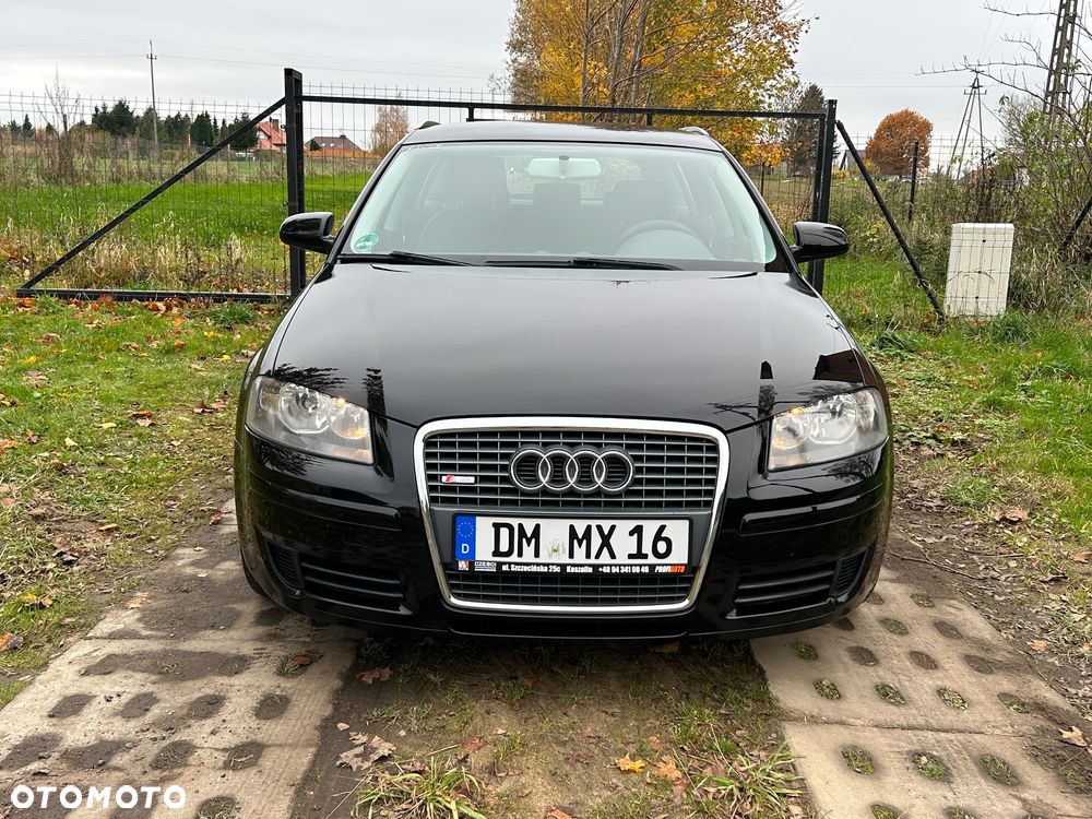 Audi A3 Sportback 1.6 Ambiente - 2
