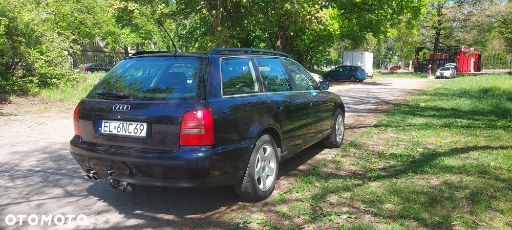 Audi A4 Avant 2.6 Quattro - 3