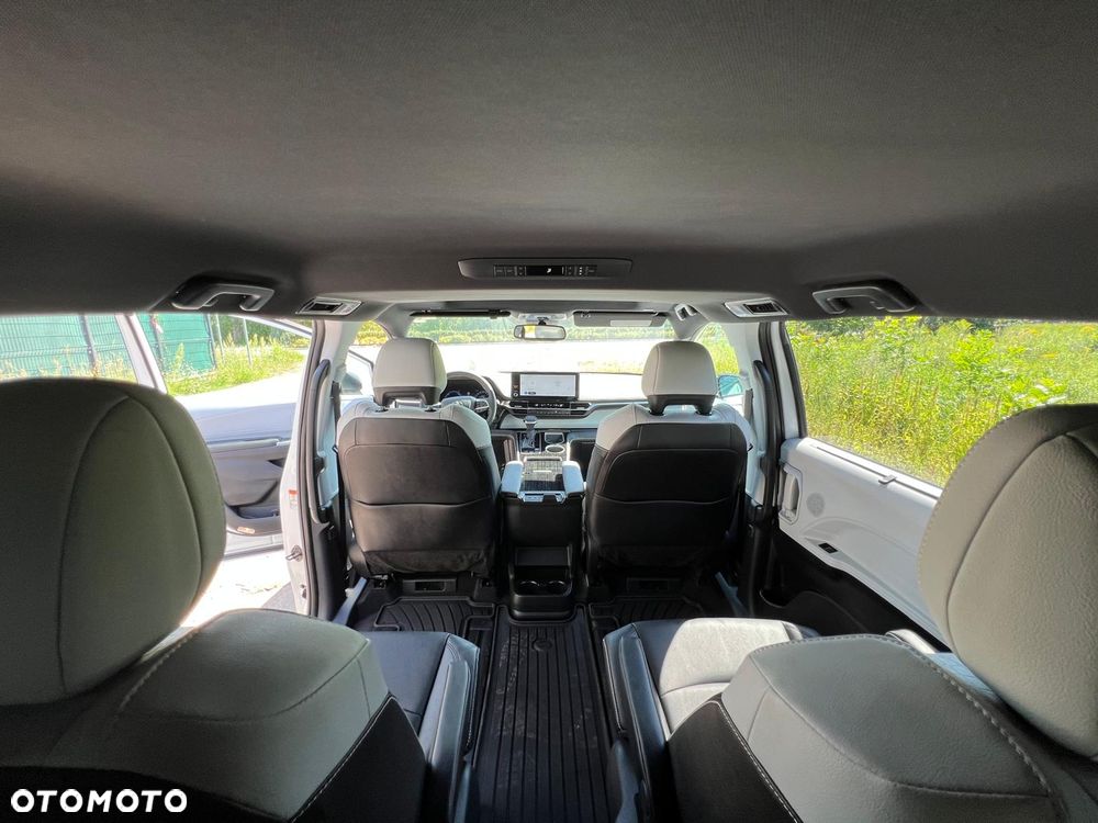 Toyota Sienna - 23