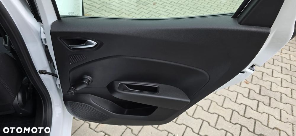 Renault Clio BLUE dCi 85 BUSINESS EDITION - 28