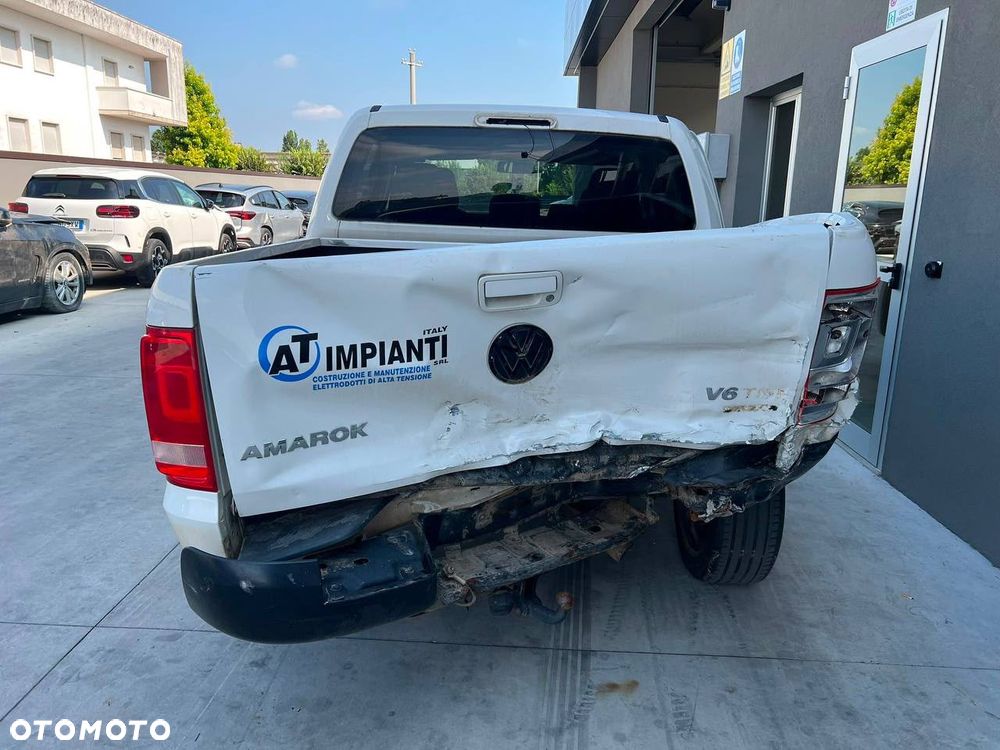 Volkswagen Amarok 3.0 V6 TDi 4MOTION Highline - 3