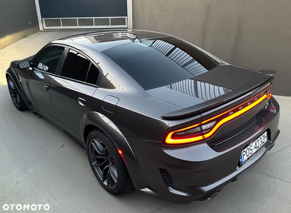 Dodge Charger 6.4 Scat Pack Widebody - 18