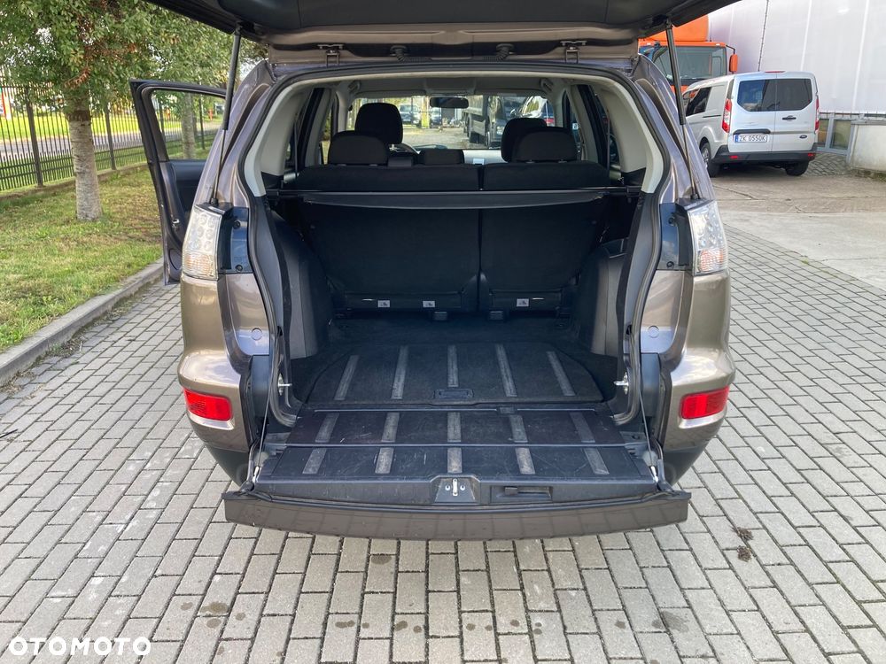 Mitsubishi Outlander 2.0 Invite 2WD EU5 - 13