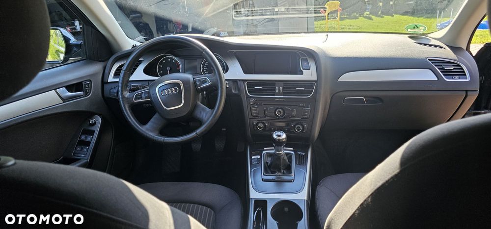 Audi A4 Avant 2011 photo 5