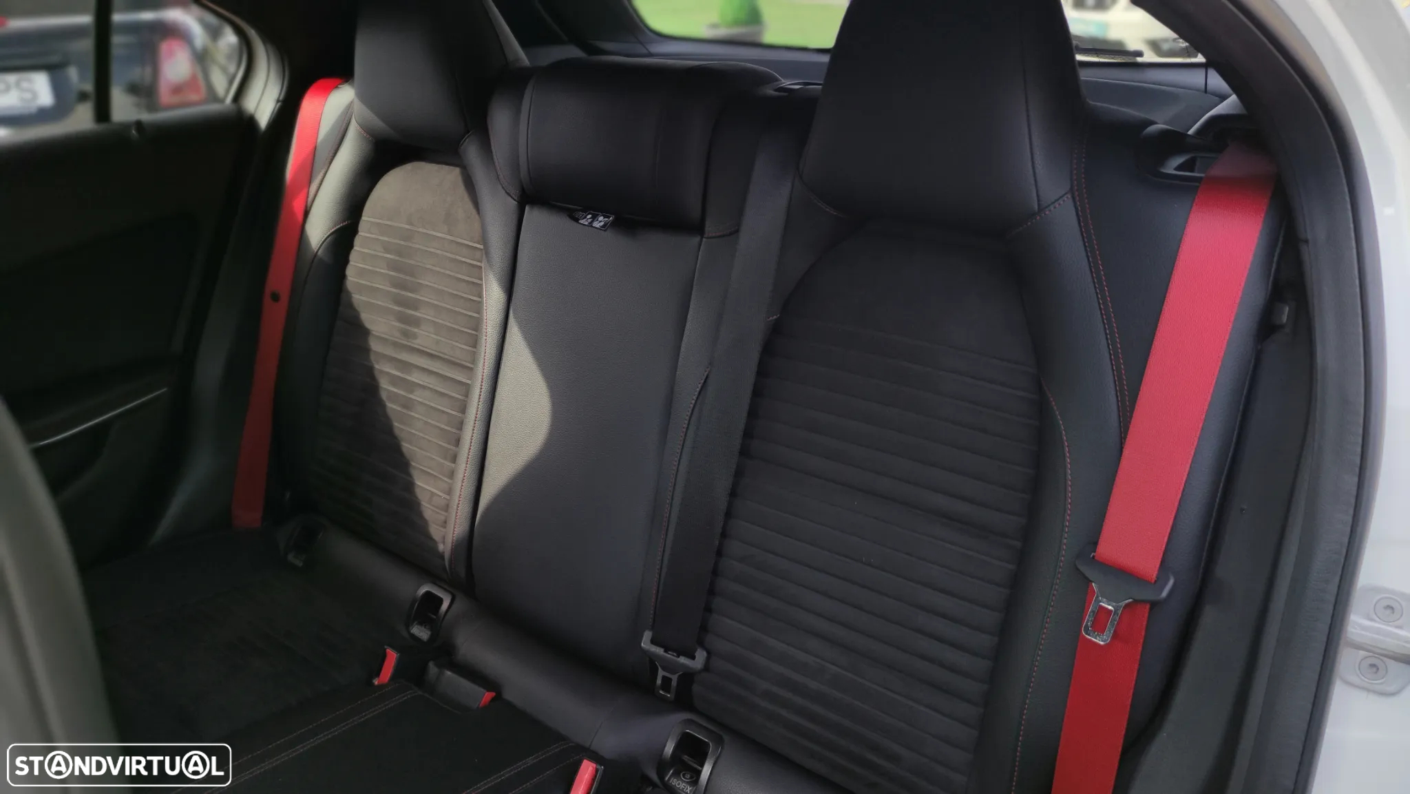 Mercedes-Benz A 45 AMG 4Matic Speedshift 7G-DCT - 21