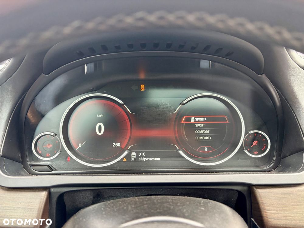 BMW Seria 7 740d xDrive - 23