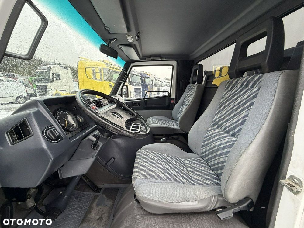 Mercedes-Benz MB 100 - 22