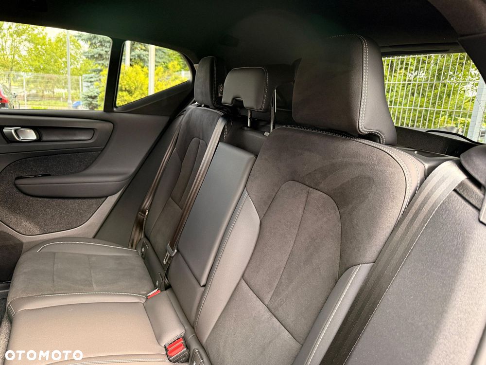 Volvo XC 40 - 29
