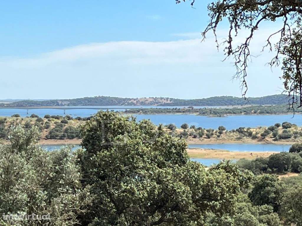 Terreno com projeto aprovado para moradia T5 em Reguengos de Monsaraz - Grande imagem: 5/10