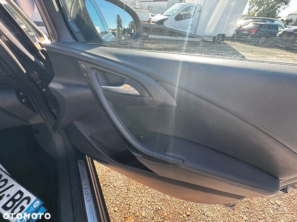 Opel Astra IV 1.6 CDTI Cosmo - 24