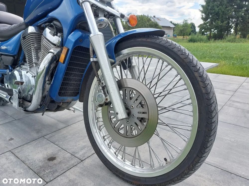 Suzuki Intruder - 6