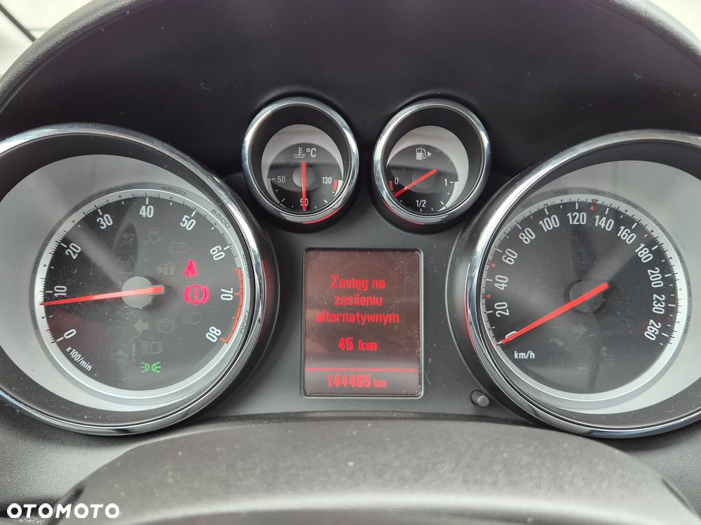 Opel Astra 1.4 T Executive EU6 - 11