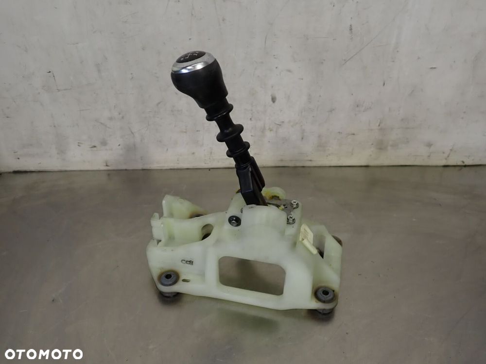 WYBIERAK BIEGÓW KIA CEED - 1