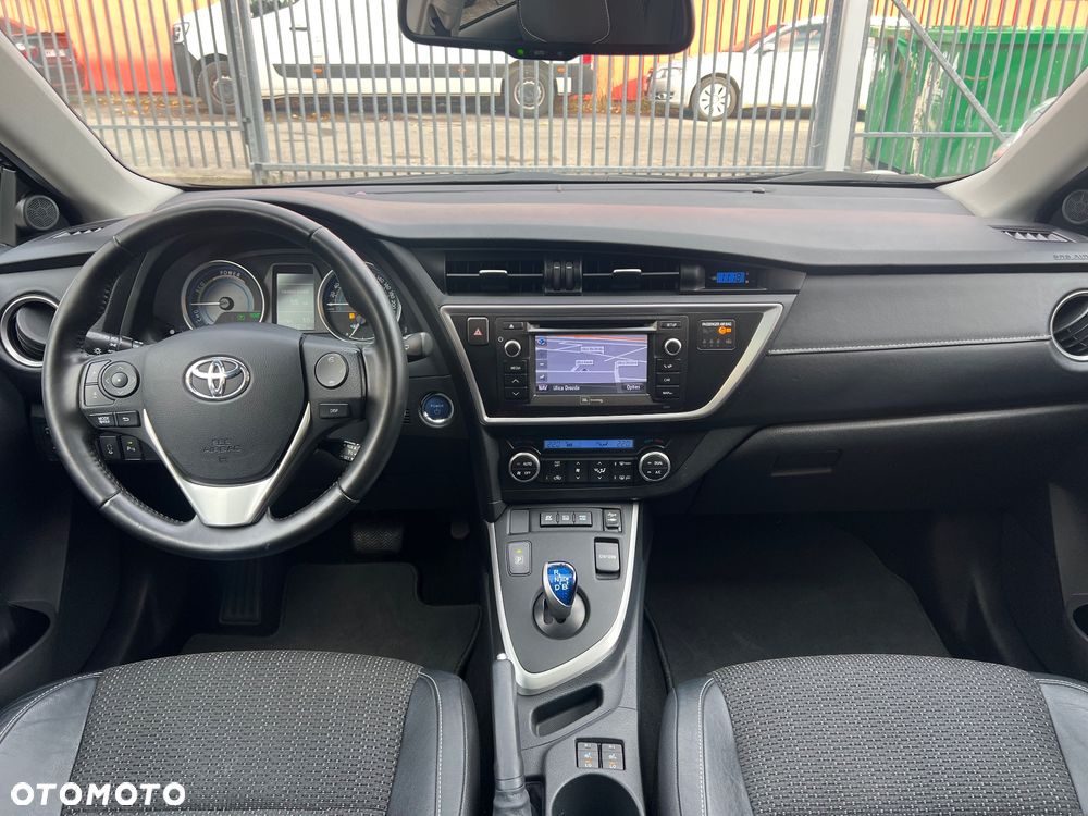 Toyota Auris 1.8 HSD Luna - 23