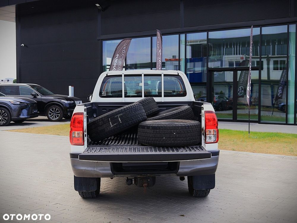 Toyota Hilux 2.4 D-4D Double Cab DLX 4x4 - 5