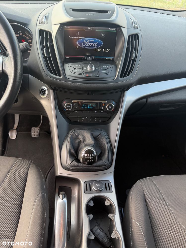 Ford Kuga - 22