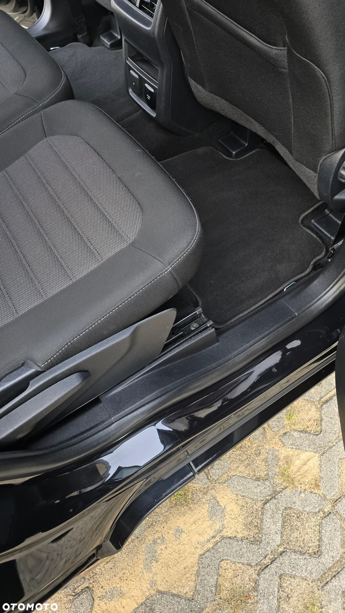 Ford S-Max - 13