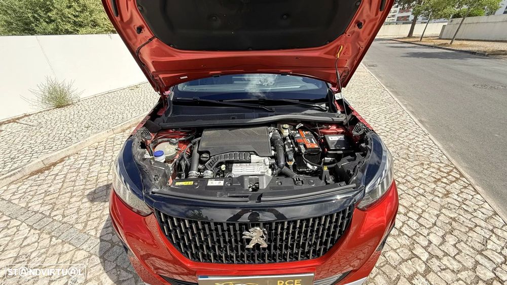Peugeot 2008 PureTech 130 EAT8 GT - 48