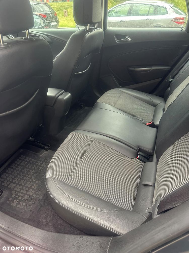 Opel Astra 1.4 T Cosmo - 17