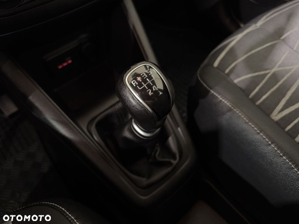 Kia Venga - 26