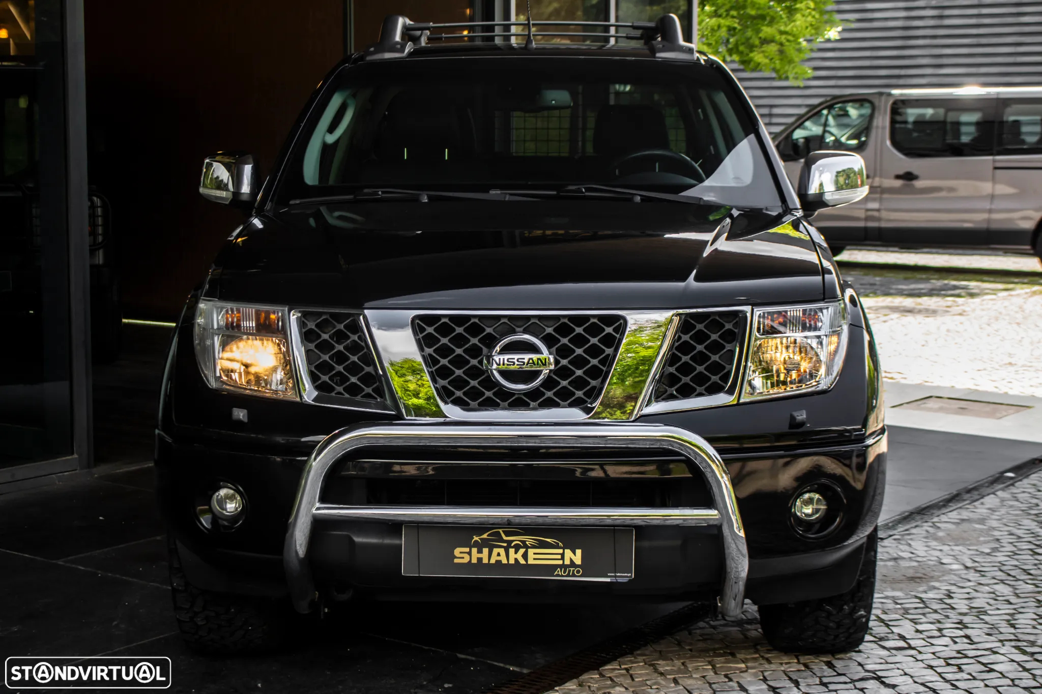 Nissan Navara 2.5 dCi CD SE AT 4WD - 7