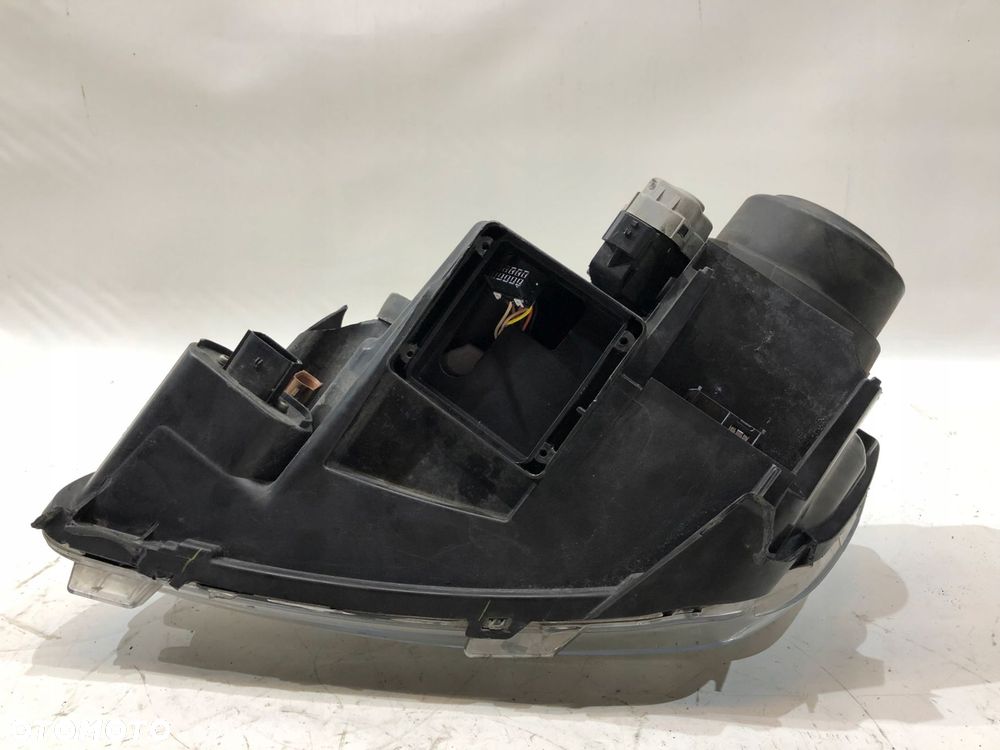 grand cherokee wk2 lampa prawa reflektor prawy - 5