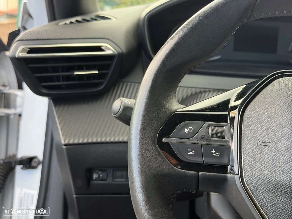 Peugeot 2008 1.2 PureTech Style - 10