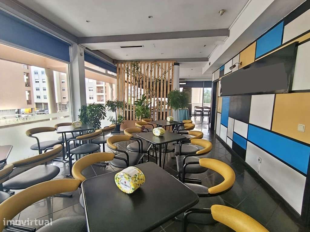 Café em Pleno Funcionamento - Águas Santas, Maia - Grande imagem: 2/10