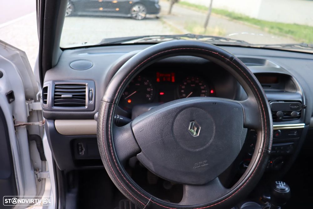 Renault Clio 1.2 16V Expression - 14