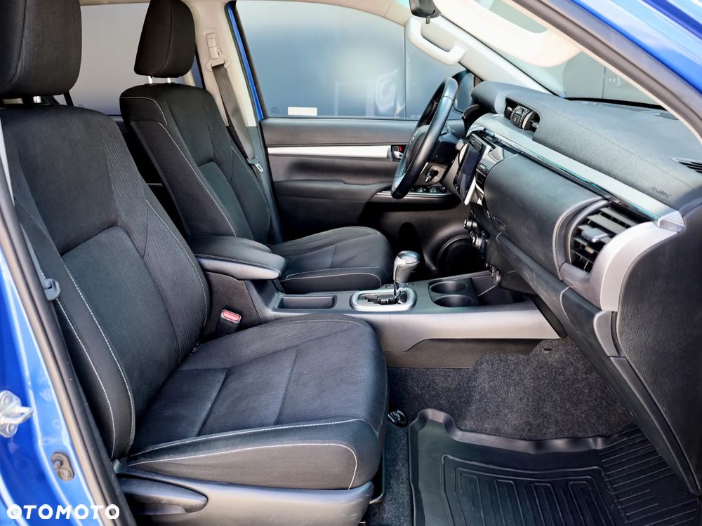 Toyota Hilux 2.4 D-4D Double Cab SR5 4x4 - 29